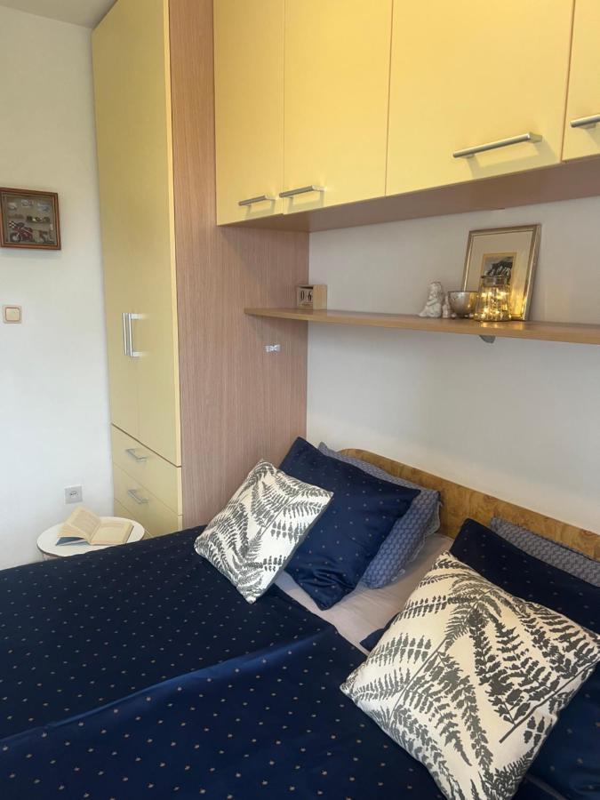 City Center Apartment Twiggy Макарська Екстер'єр фото