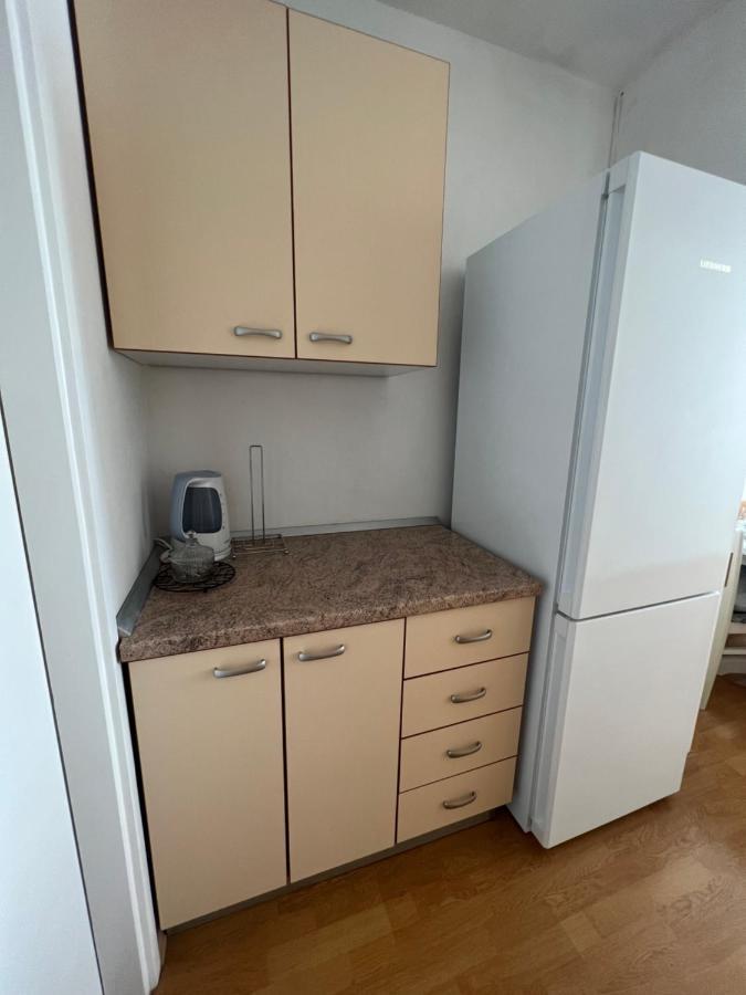 City Center Apartment Twiggy Макарська Екстер'єр фото